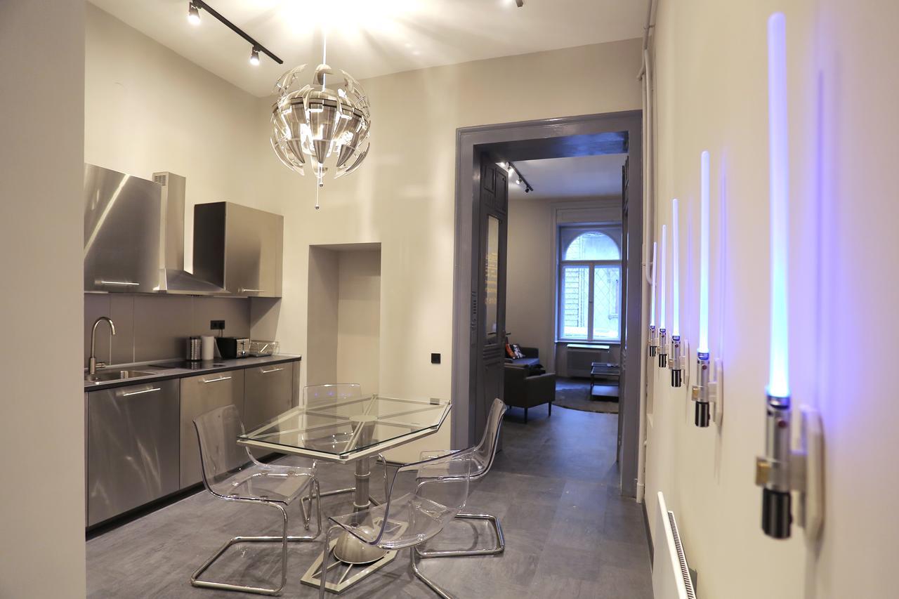 D.Five Galactic Apartment ブダペスト エクステリア 写真